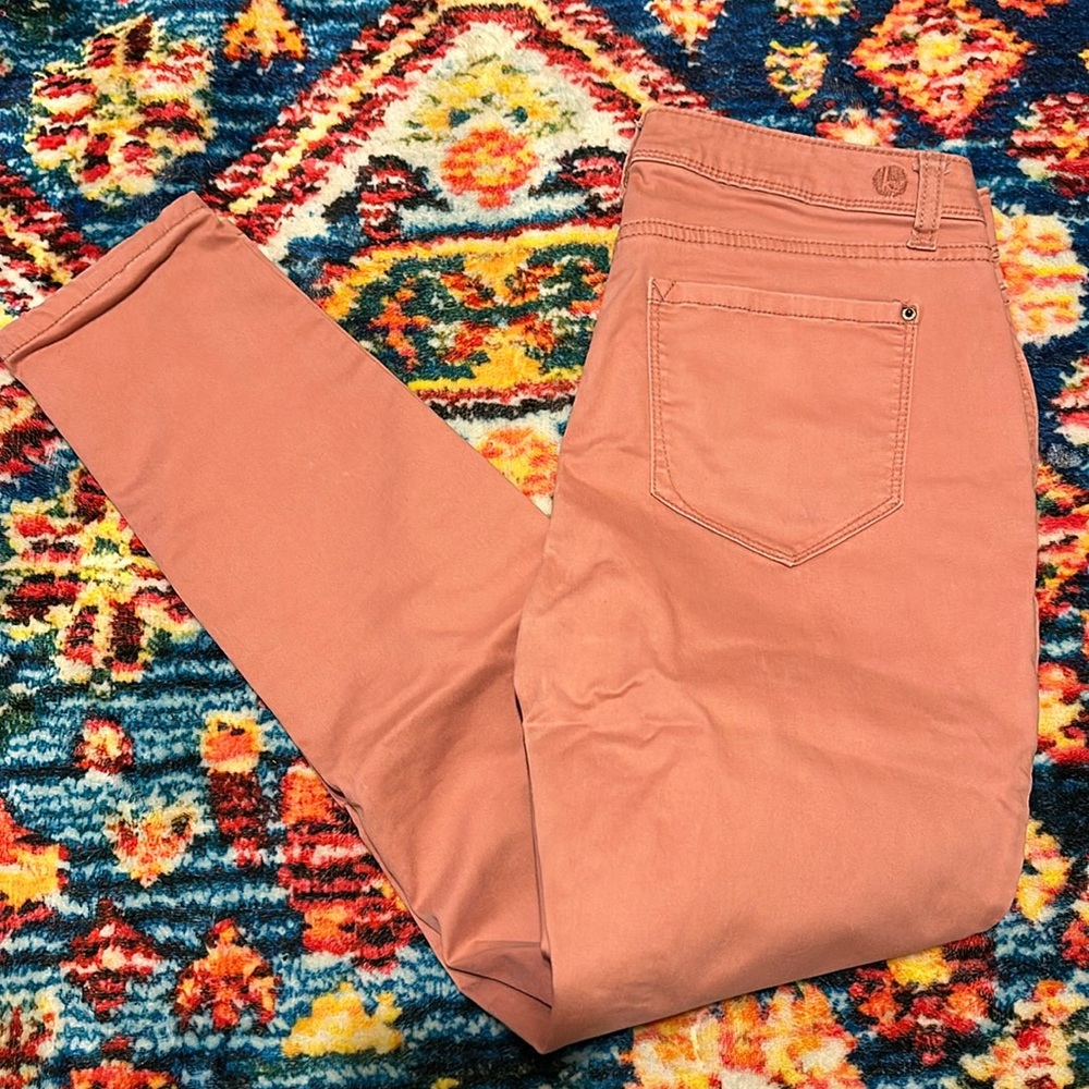 Kensie jeans skinny leg like new salmon size 8/29
